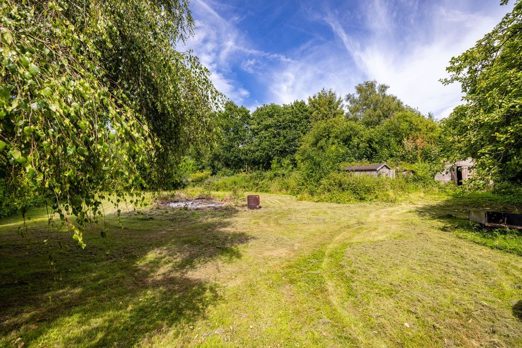 Property photo 2 of 26