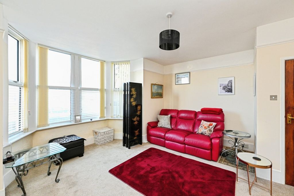 Property photo 2 of 16 Pbox-Img.Jpg