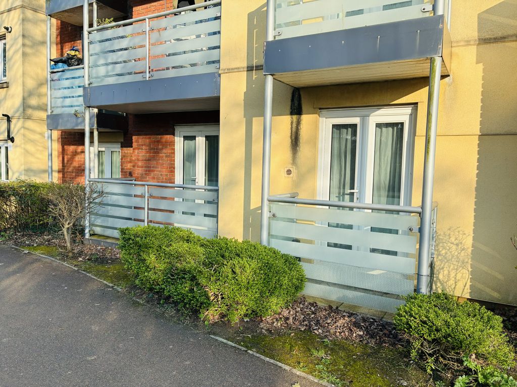 Property photo 2 of 18 Outside