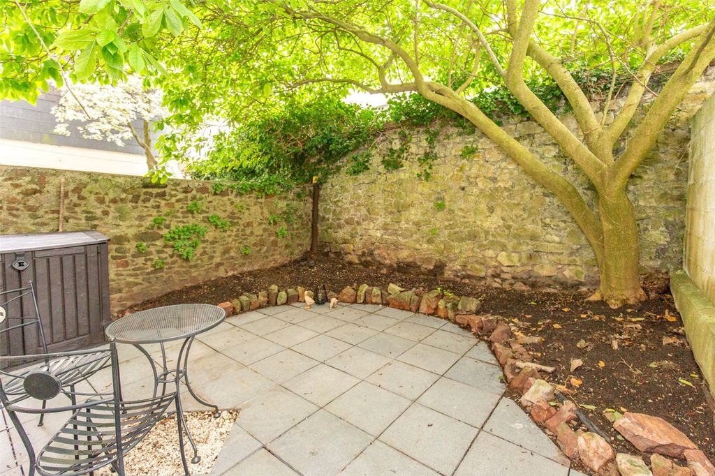 Property photo 1 of 12 Picture No. 19