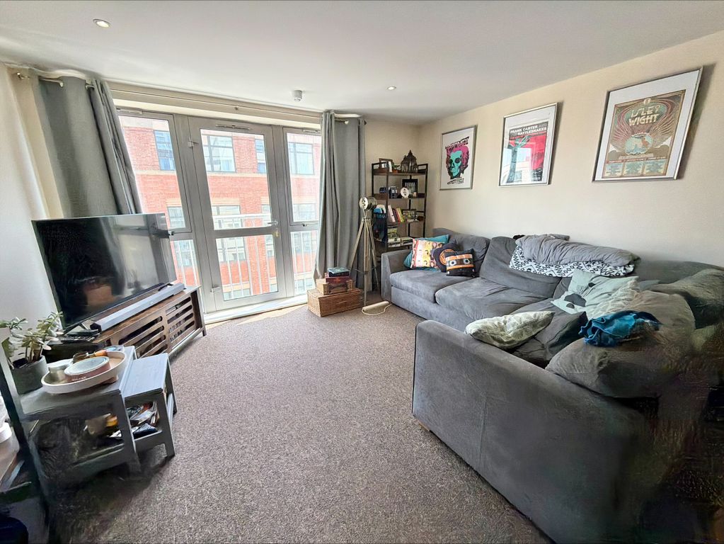 Property photo 2 of 10 Lounge