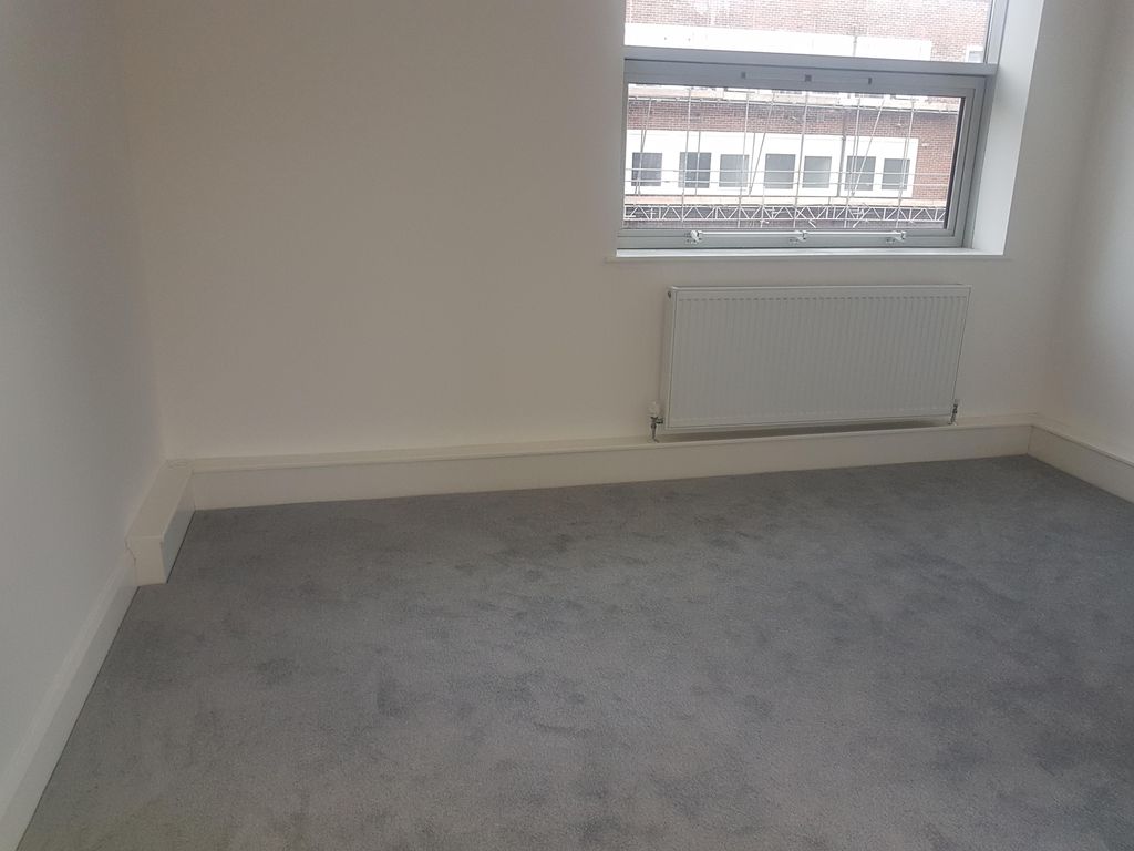 Property photo 3 of 7 Bedroom 1