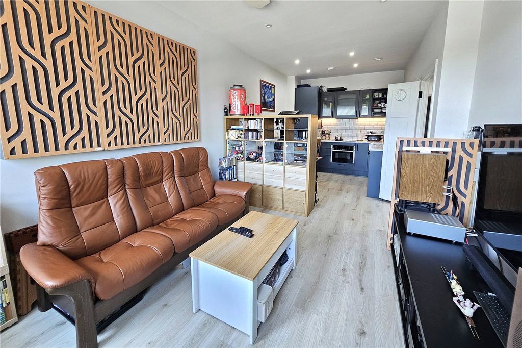 Property photo 1 of 13 Picture No. 05