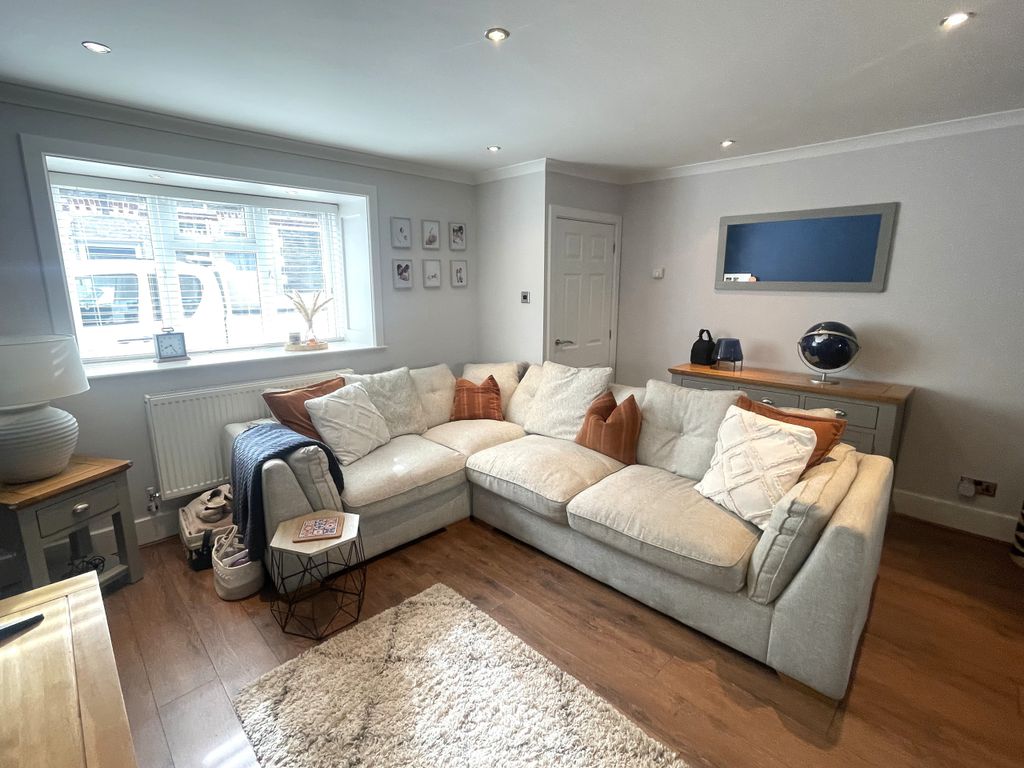 Property photo 3 of 19 Img_5230