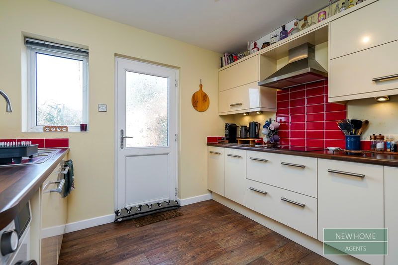 Property photo 3 of 16 Photo 5