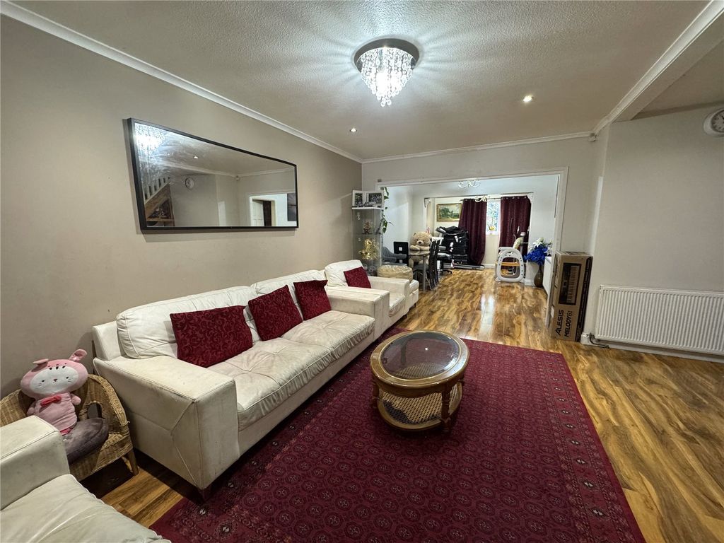 Property photo 3 of 11 Picture No. 01