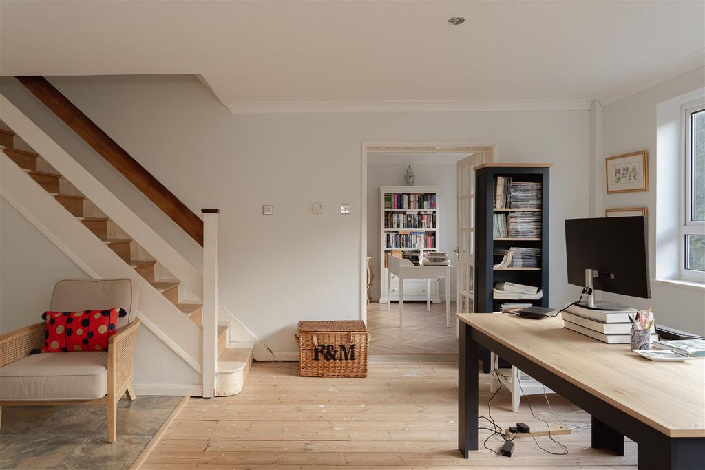 Property photo 3 of 18 8.Jpg