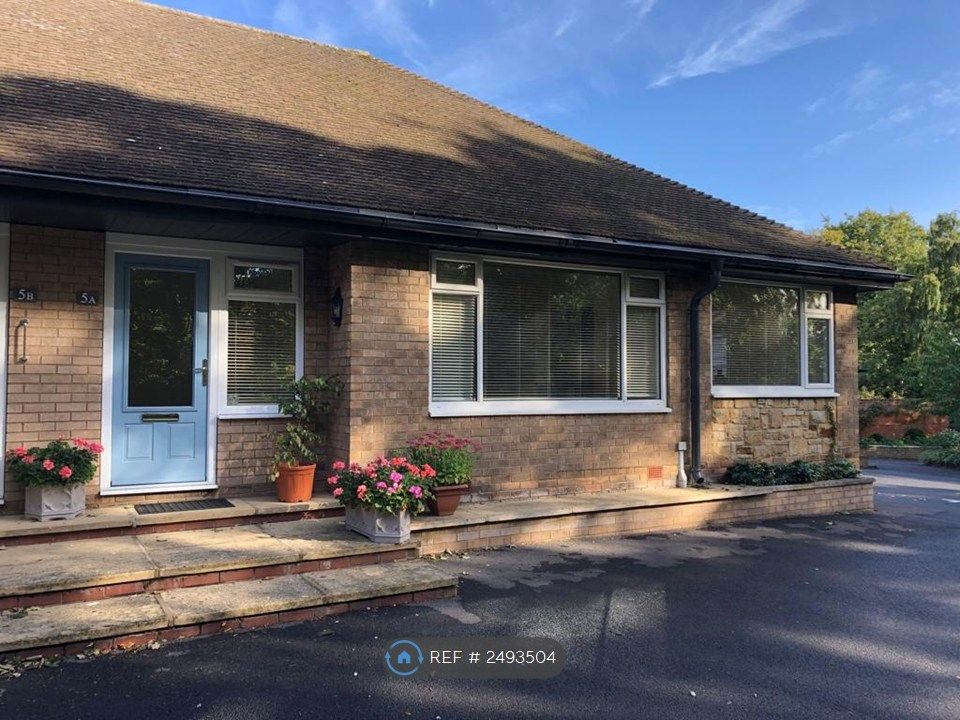 Property photo 1 of 15 Front Of Sunny House - Off Street Parking
