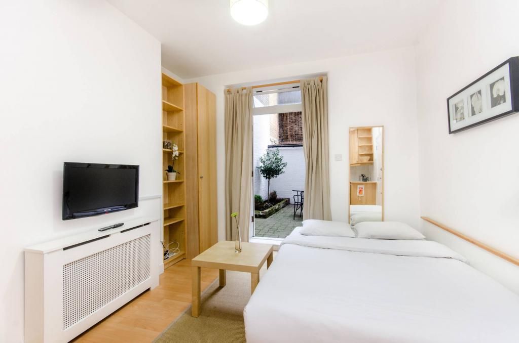 Property photo 1 of 6 Studio To Rent