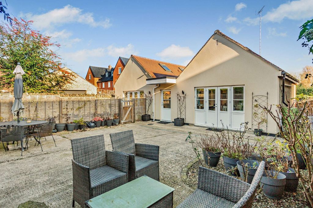 Property photo 2 of 33 Picture No. 07