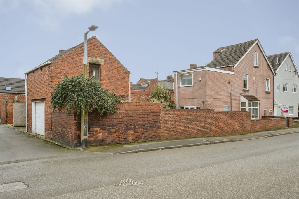 Property photo 1 of 23
