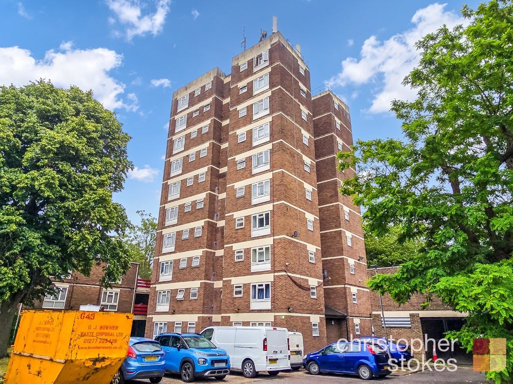 Property photo 1 of 12 4401850