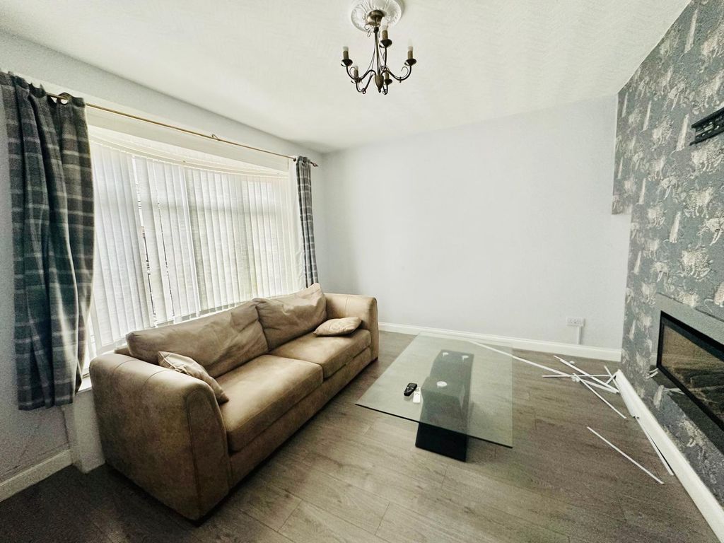 Property photo 2 of 11 Gallery