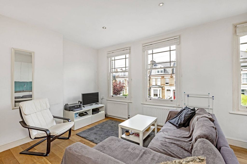 Property photo 2 of 7