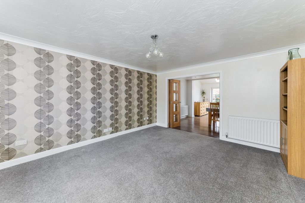 Property photo 3 of 29