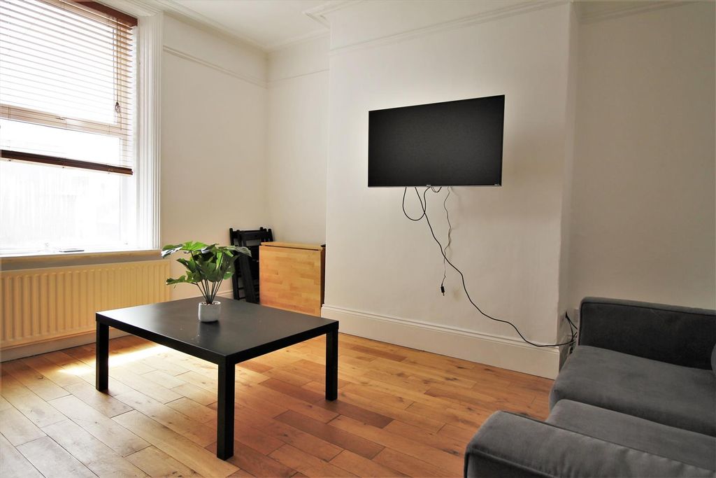 Property photo 2 of 8 Img_1147.Jpg