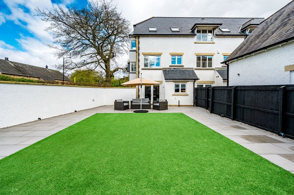 Property photo 1 of 29 Rear Garden