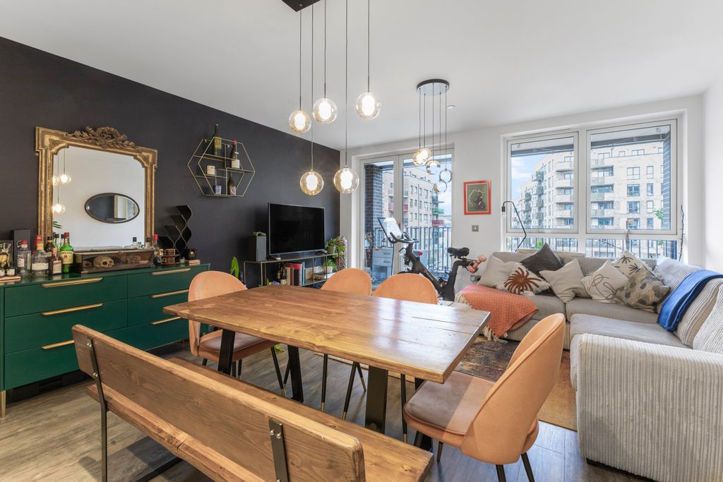 Property photo 3 of 16 Open Plan Living