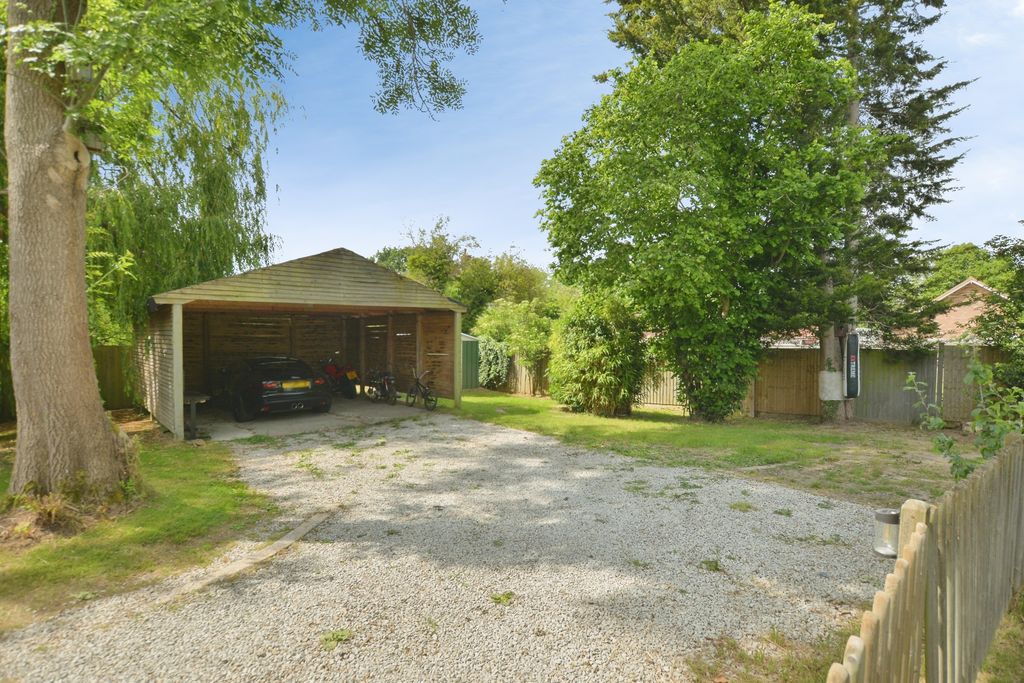 Property photo 3 of 20