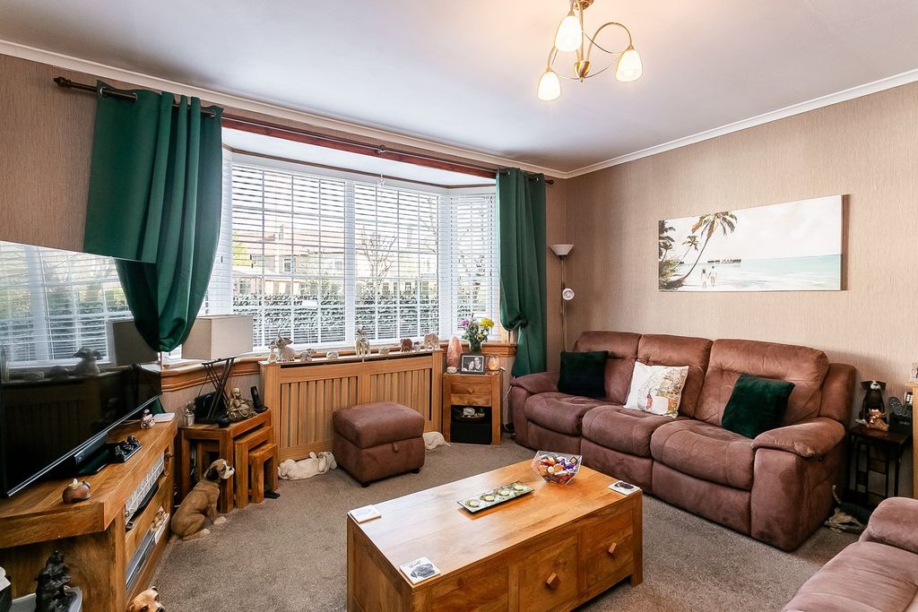 Property photo 3 of 26