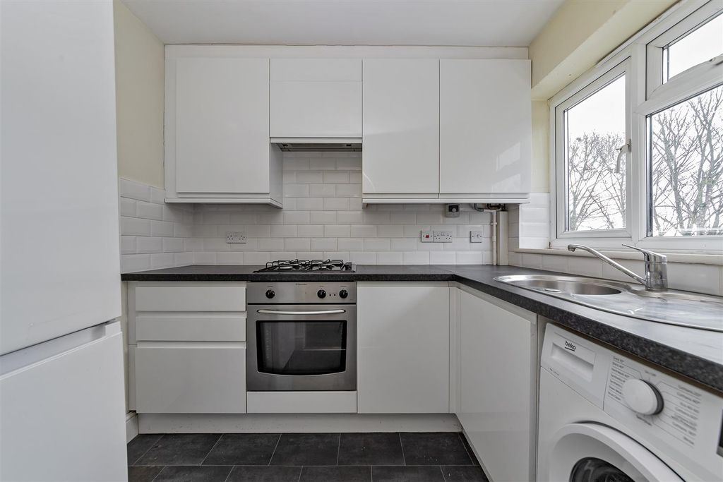 Property photo 3 of 13 453Theridgeway-12.Jpg