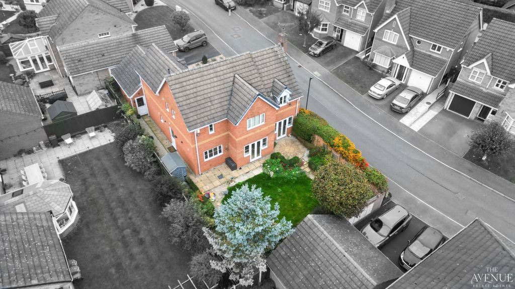 Property photo 3 of 17 4611097