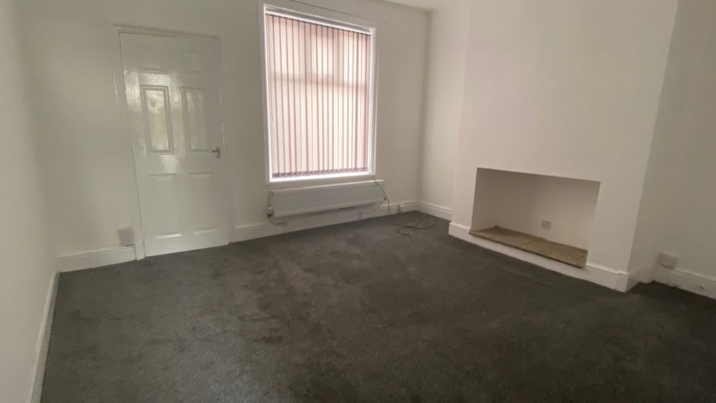 Property photo 3 of 7 Eddy Refurb 07.05 (5)