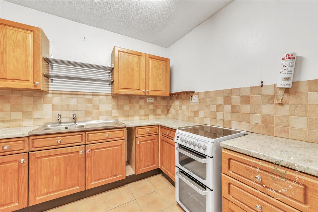 Property photo 2 of 18 Western-Court-13.Jpg