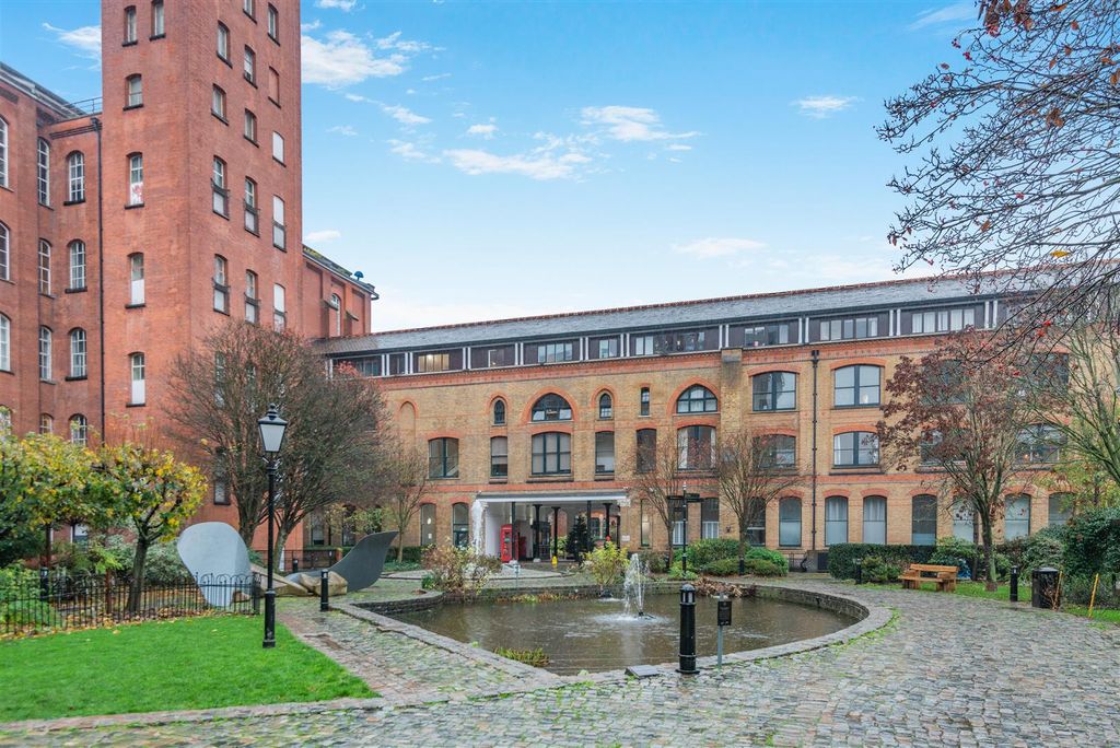 Property photo 1 of 19