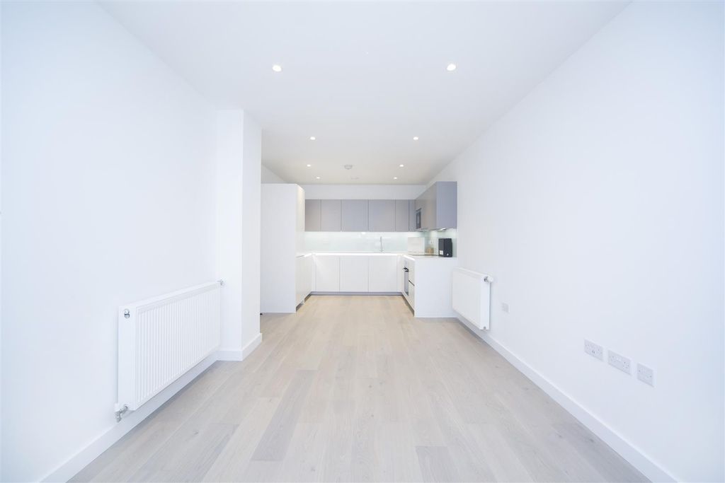 Property photo 3 of 12 Img_0006.Jpg