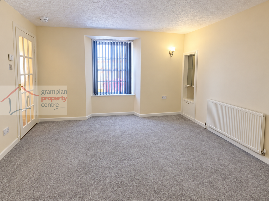 Property photo 3 of 12 Lounge New.Jpg