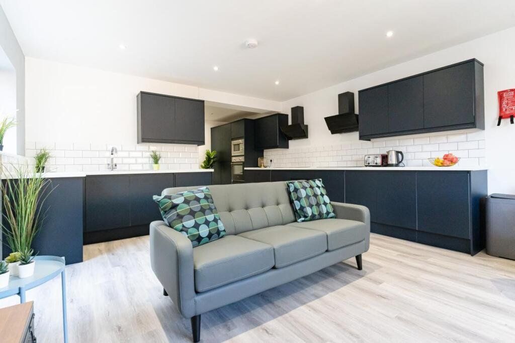 Property photo 3 of 8 Picture No. 06