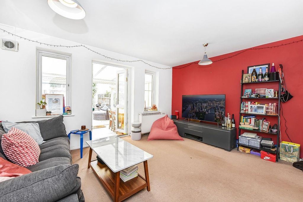 Property photo 2 of 14 2.Jpg