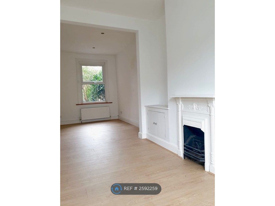 Property photo 3 of 6 Dining Room