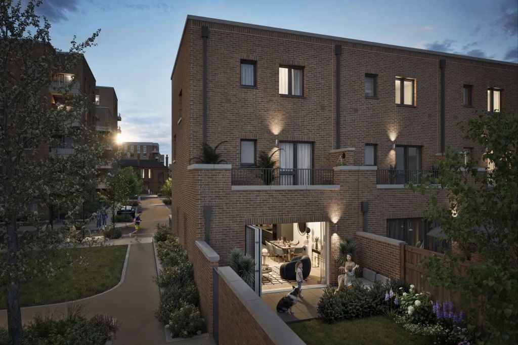 Property photo 1 of 17