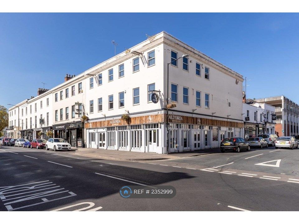 Property photo 3 of 19 Leamington Town