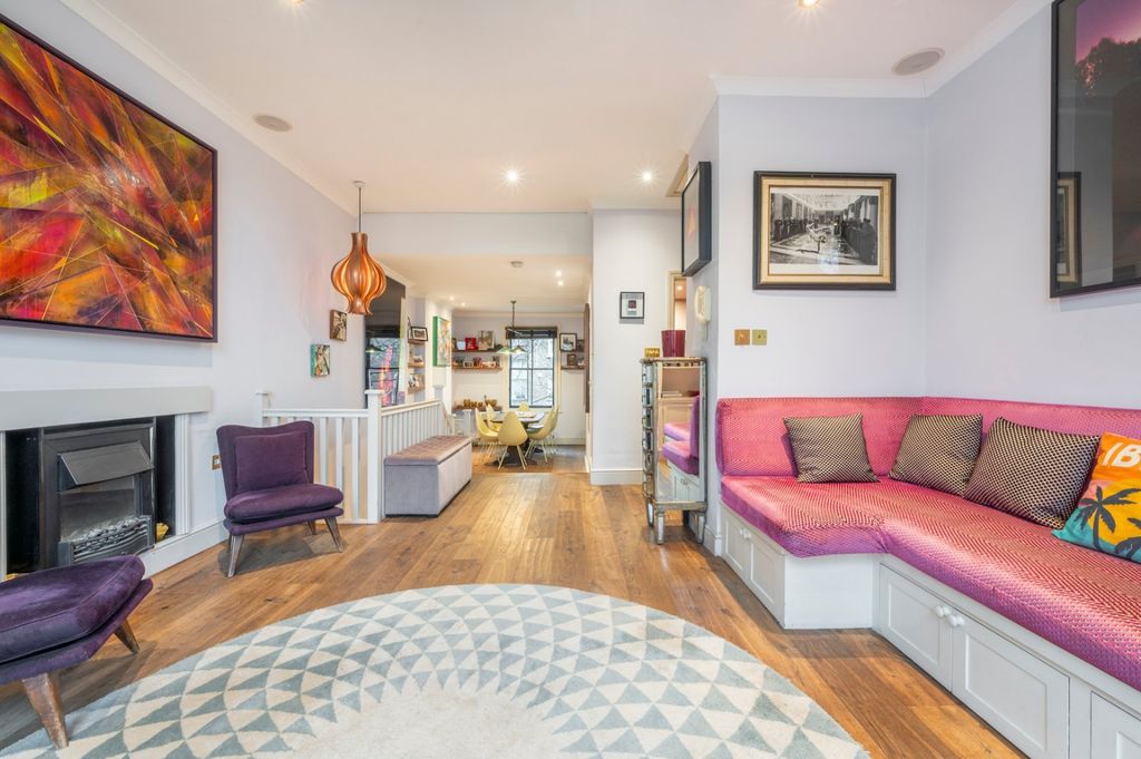 Property photo 3 of 16