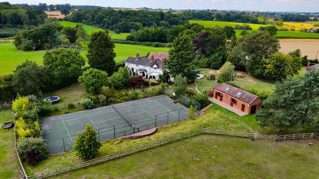 Property photo 2 of 54