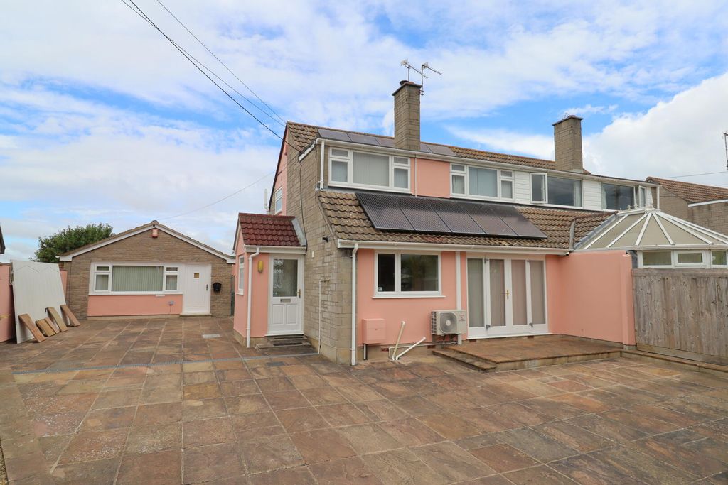 Property photo 1 of 34 Rear Garden