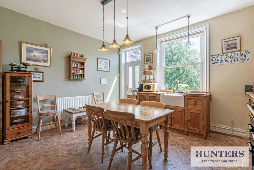 Property photo 3 of 21 Dining Room