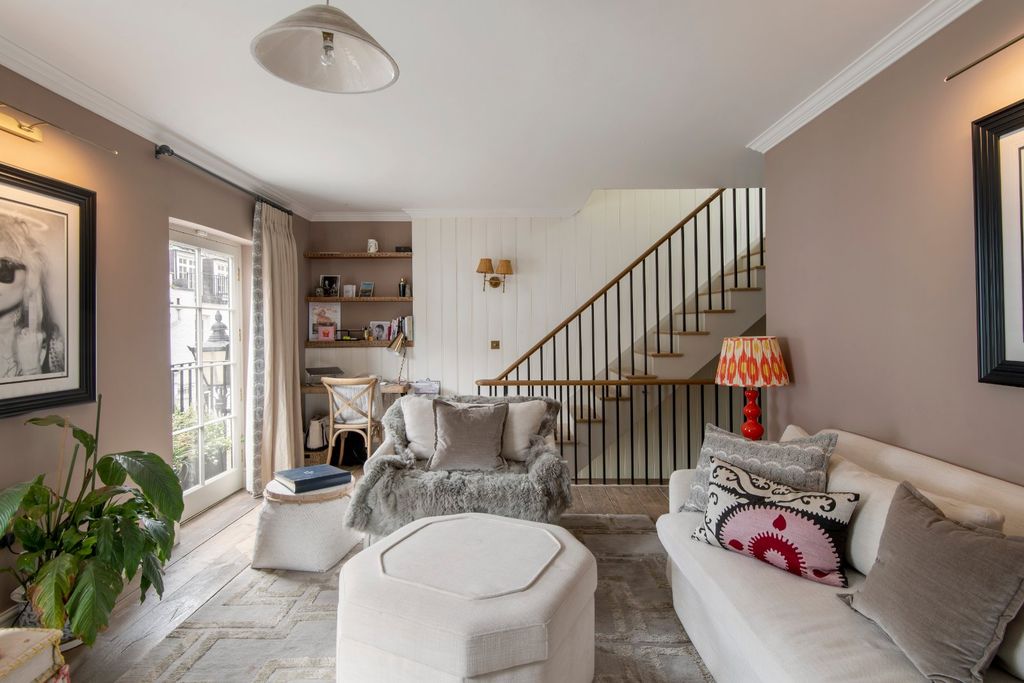 Property photo 3 of 21 First Floor