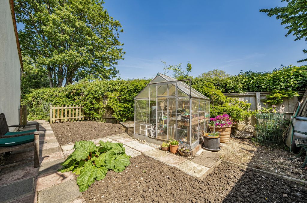 Property photo 3 of 17 128413717
