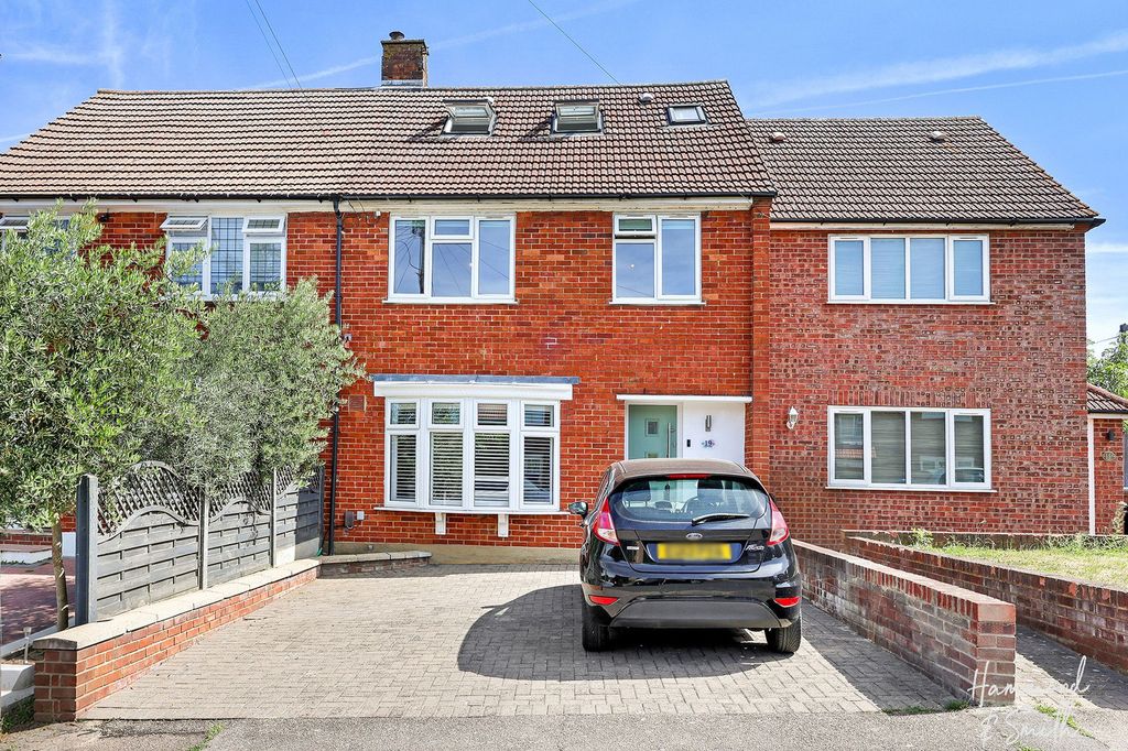 Property photo 1 of 18