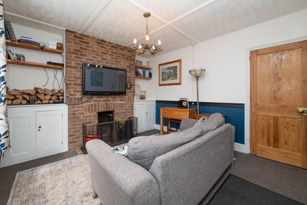 Property photo 2 of 11