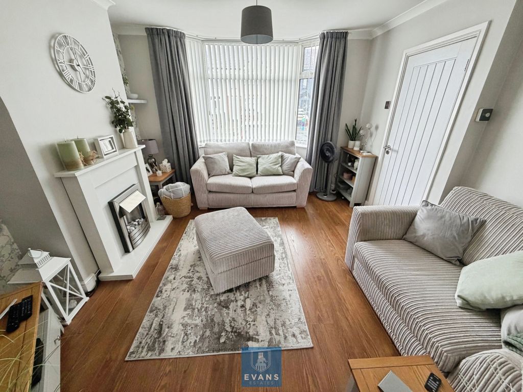 Property photo 3 of 10 Pbox-Img.Jpg