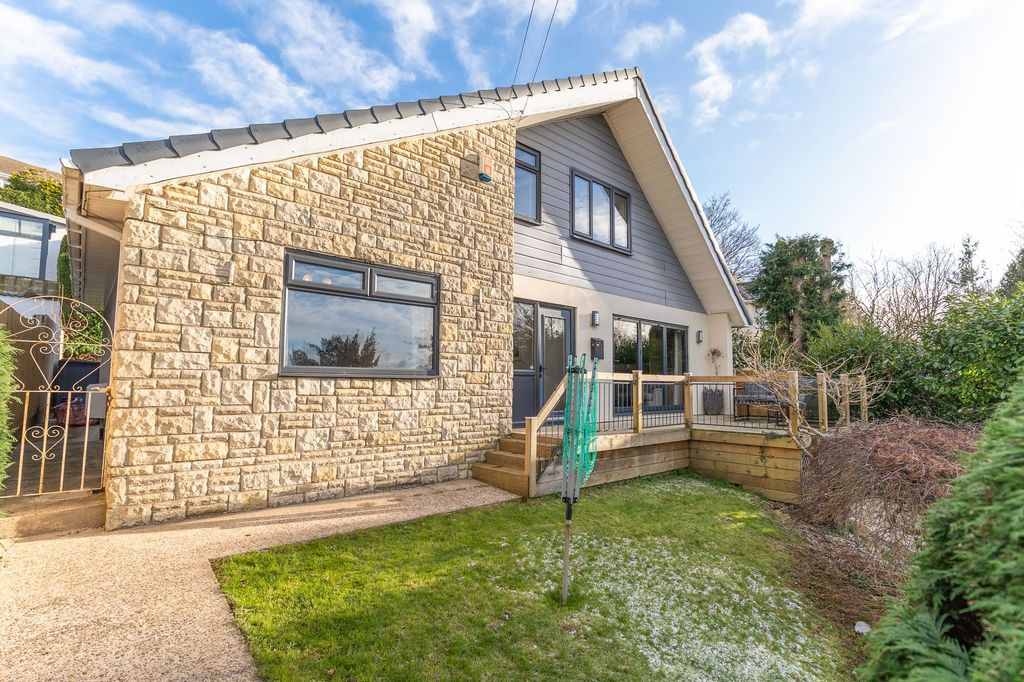 Property photo 1 of 34