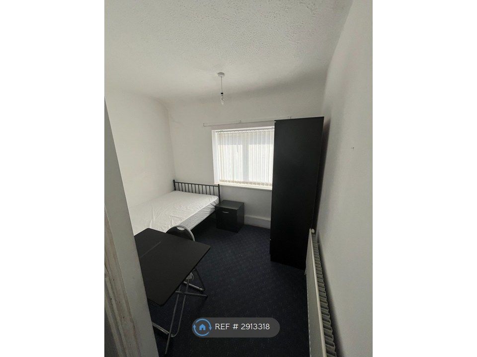Property photo 3 of 23