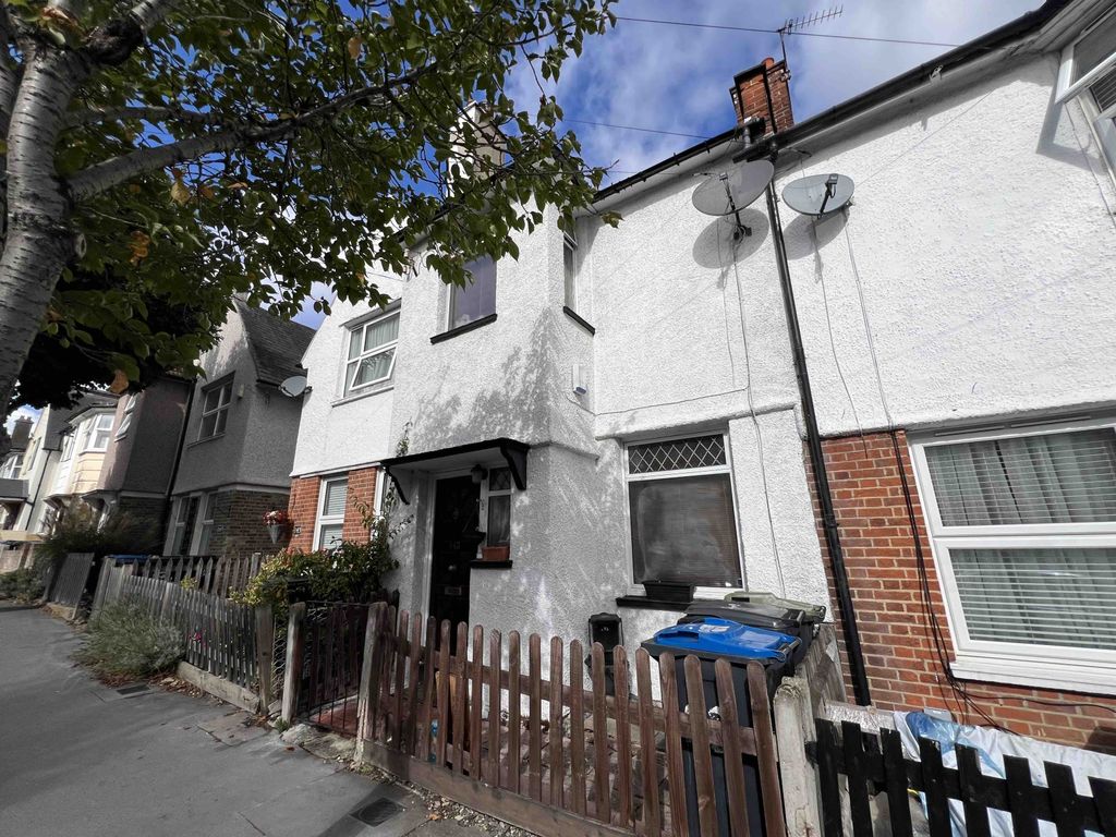 Property photo 1 of 7 2 Bedroom Terraced For Rent