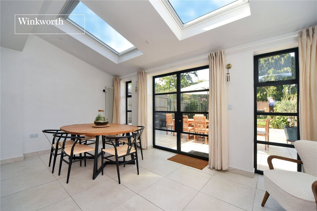 Property photo 3 of 21 Picture No. 03