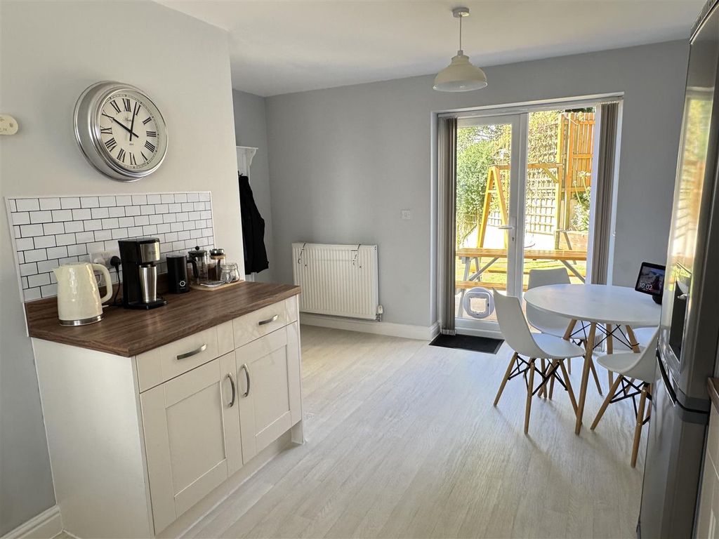 Property photo 3 of 26 Kitchen Diner